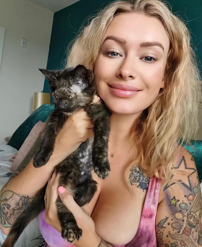 My pu**y is dripping wet and Ready To stick your di€k🍆in baby My pu**y is dripping wet and Ready To stick your di€k🍆in baby