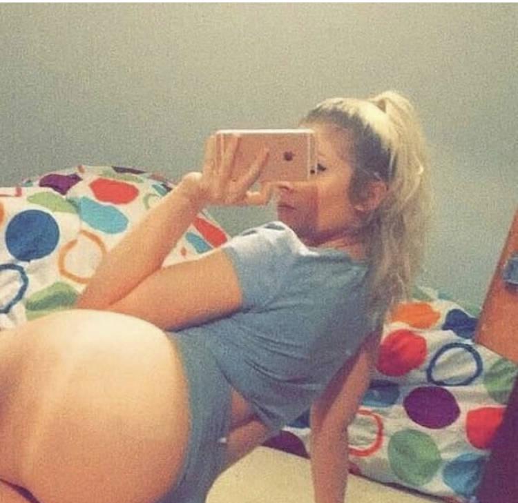 * cute curvy playmate * don’t miss out !!!! * cute curvy playmate * don’t miss out !!!!