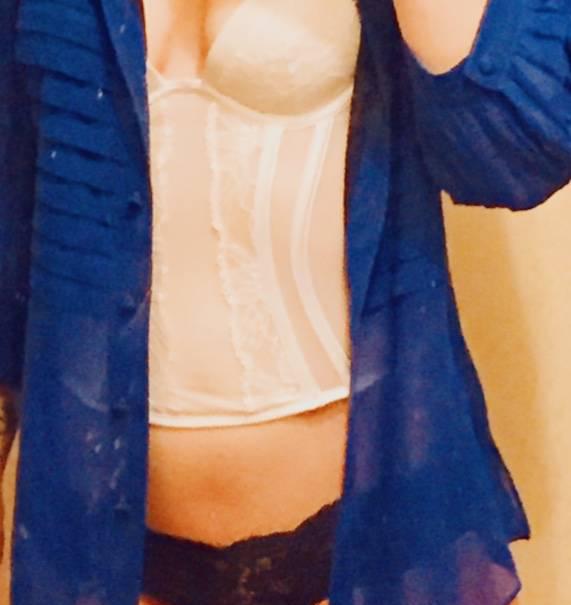 Fun party girl loves to have fun! Fun party girl loves to have fun!