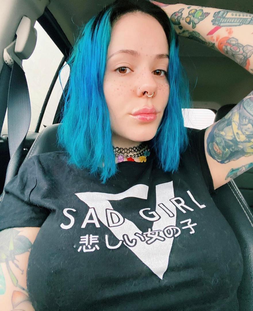 I’m Kelly ...If you feel lonely and need someone to hookup with I’m always avail I’m Kelly ...If you feel lonely and need someone to hookup with I’m always avail
