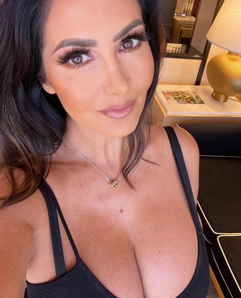 Hi guysπβ¦πβ¦πI am always available for hot deals, text now to hookup Hi guysπβ¦πβ¦πI am always available for hot deals, text now to hookup
