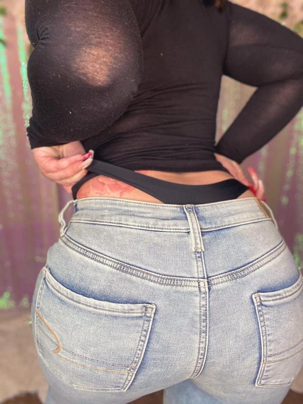 I'm available. Escort 850)738-2141 💚💚 READY FOR YOU 💚