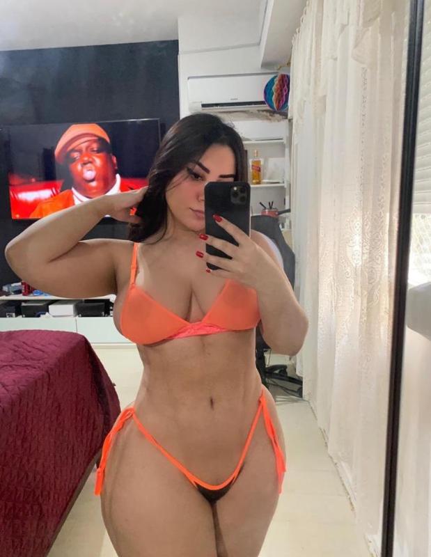 Down and available for hookup HMU👅🍆text (213) 800-8616 Snapchat (stella_w01)