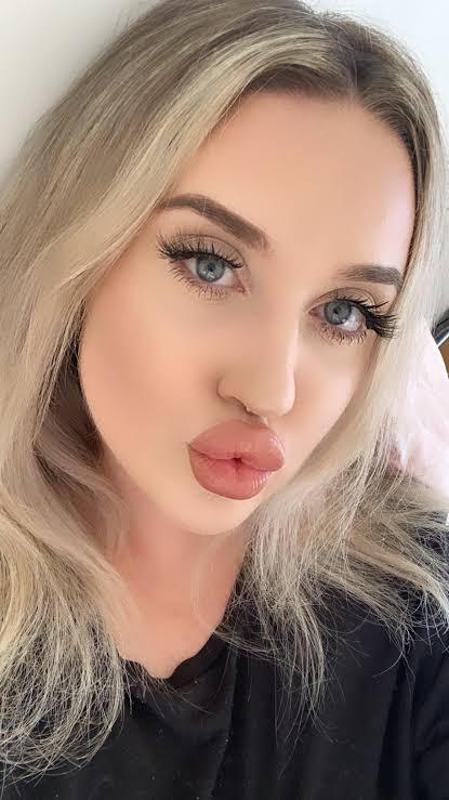 Available for Hook-Up 🍆🍆🍑🍑