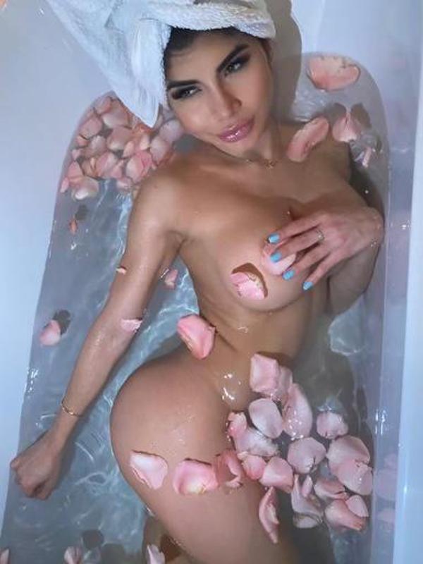 Vibrant sexy and real Latina for you!