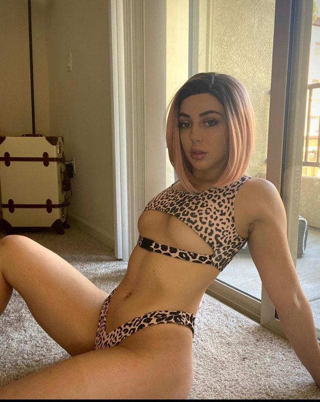 I’m available for hook up 🆙 ready to serve with unforgettable experience