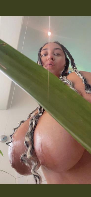 AM AVAILABLE TO FUCK YOU HARD BABE 🍆🍆💦💦snap:e_caudill1332