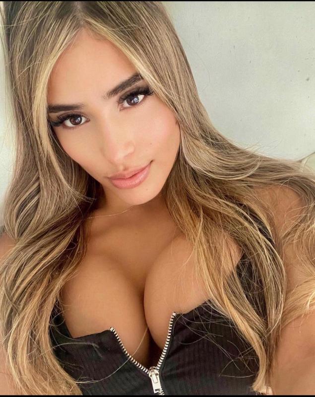 TEXT ME FOR FUN 💦💦🥰snapchat@cherry_maey