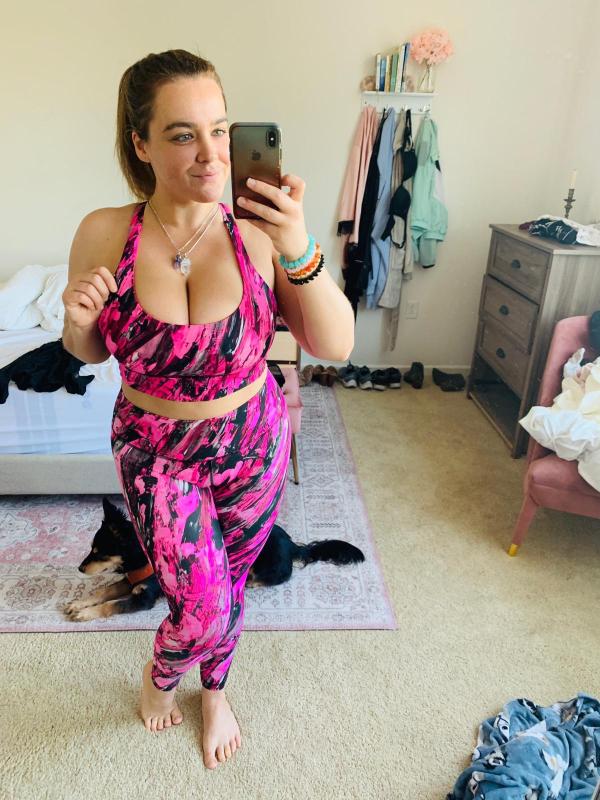 * Can’t wait to get that cock 🍑🍆👅