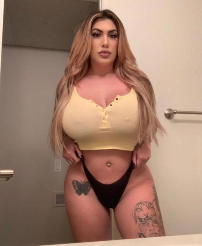 I’m available for hookup🍆🍑