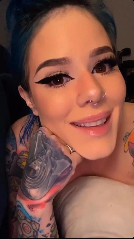 DOWN FOR FUN AND HOOK UP HMU ON SNAP SUSANJANE86