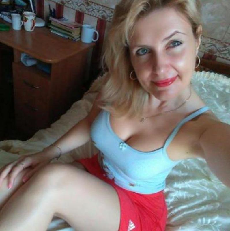 💘⎷⎛💚50**yrs Old Attractive Woman✔️✔️✔️Seeking……Secret Blow Job!!💚⎷⎛💘