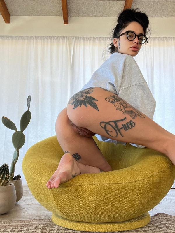 AVAILABLE FOR HOOKUP 🥰🍆🍑💦