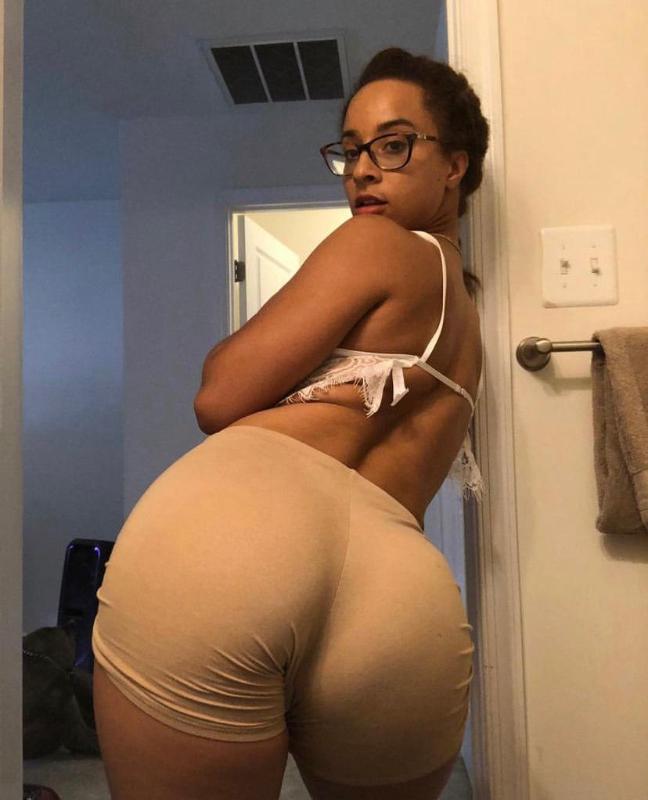 WHAT CAN BE BETTER THAN A HOT MASSAGE AND SWEET PUSSY. Sc; Judy_q229711