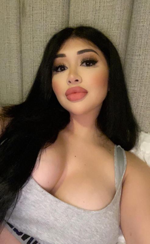 Escort available for hookup service