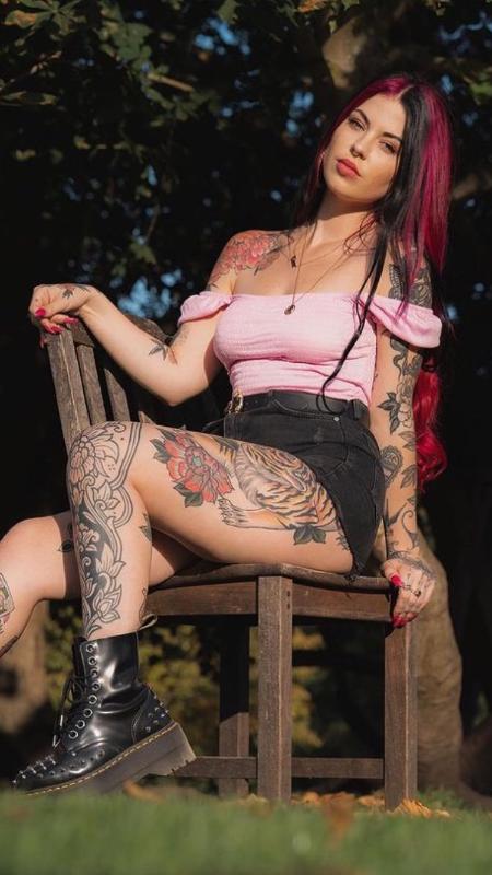 DOWN FOR ALL KIND OF SEX AND I NEED A DICK INSIDE MY WET P**SY💦🍑🍆