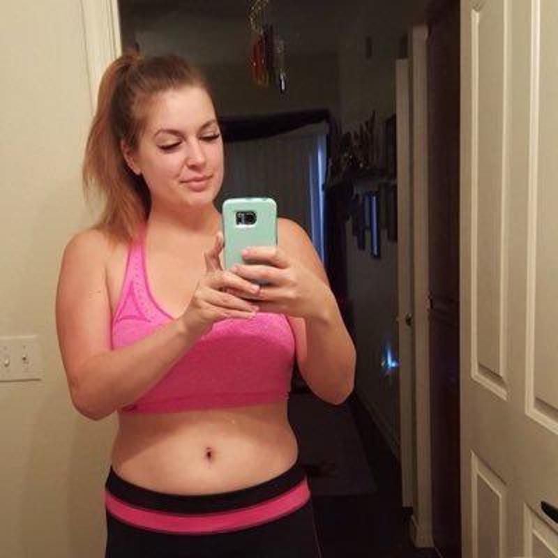 Sexy White Girl Need some Dick 🍆🍑🍑