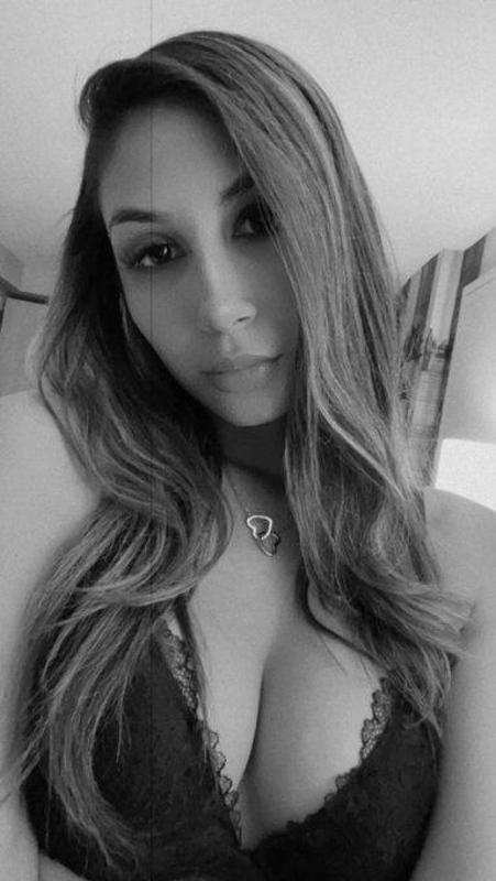 Woman looking for man