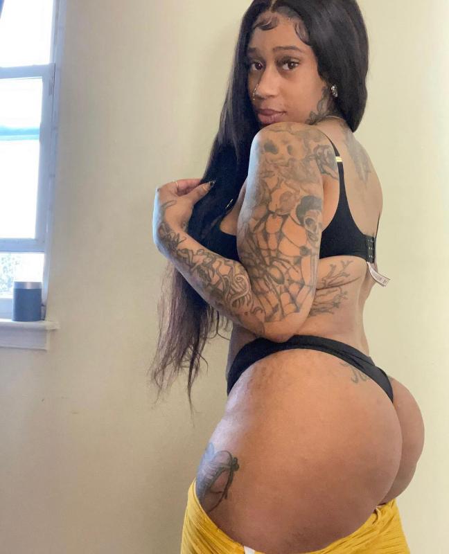 Naughty fat ass🍑💦 keisha available For naughty freaky and sexy hookups