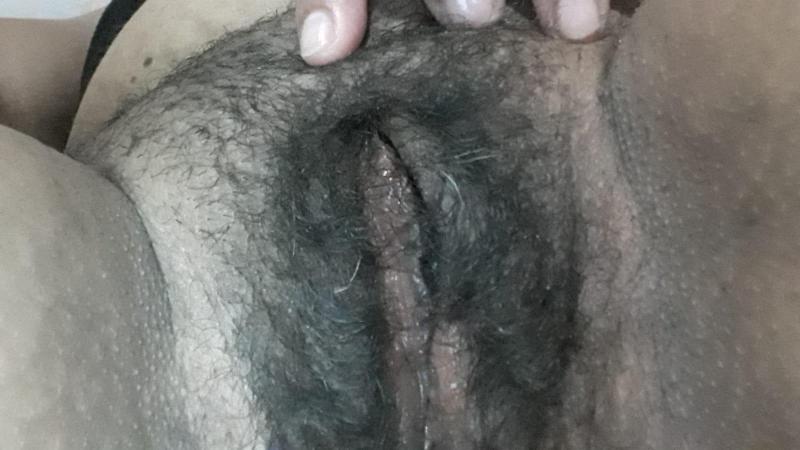 I’m available for hookup,I’m a nice hooker