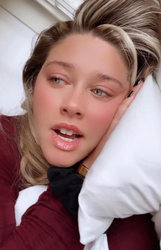 Available for hookup ..HMU for good sex you never experience and good massage