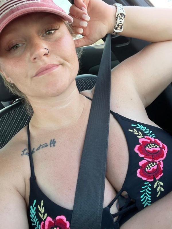 Im Jesse available for hookup and nuru massage