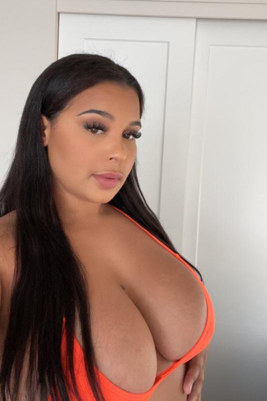 I’m available for hookup👅💦, premium girlfriend experience