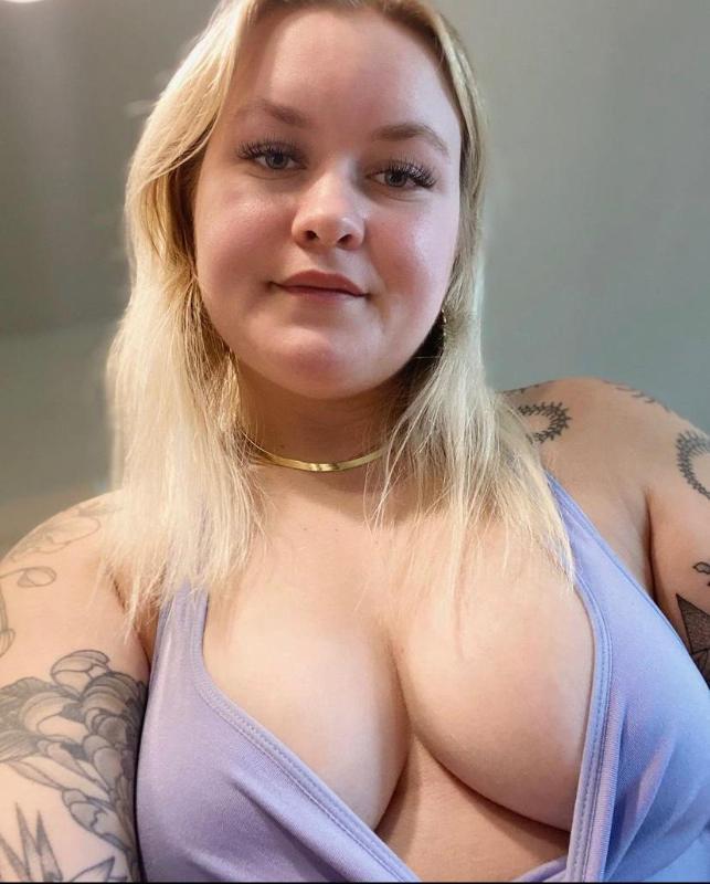 I’m available for hookup service both incall and outcall