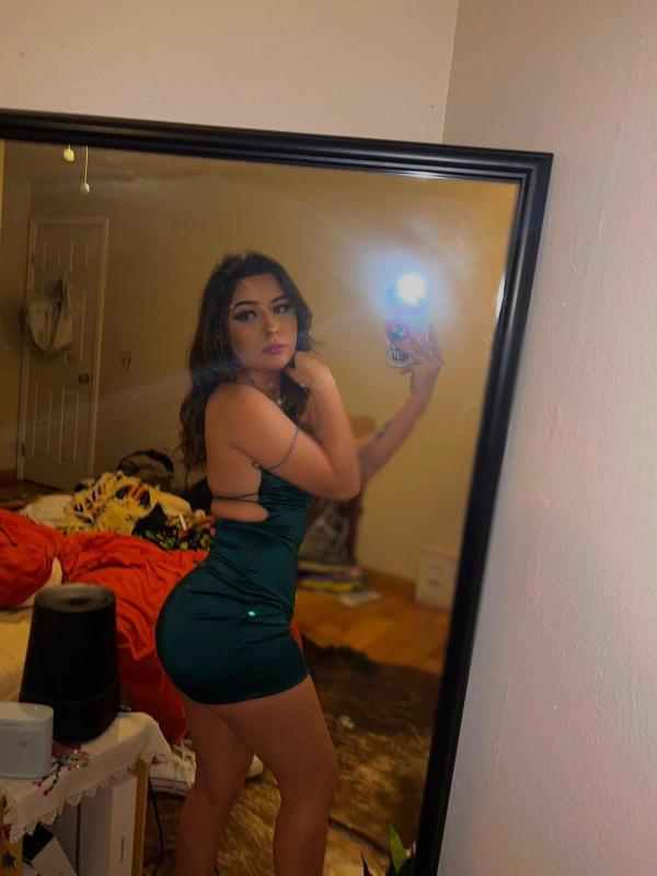 Naughty Leslie here to pleasure 🥵🥵