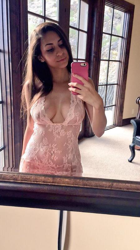 IM AVAILABLE FOR HOT SEX AND DISCREET