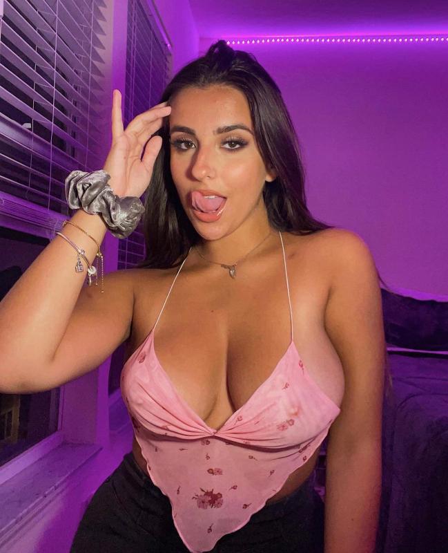 I’m kimberly femaleEscort Available for hookup 👅🍑🍆Sc👻 kimgallon2020