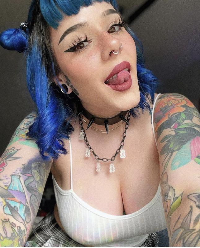 Female escort down and available for Incall and outcall