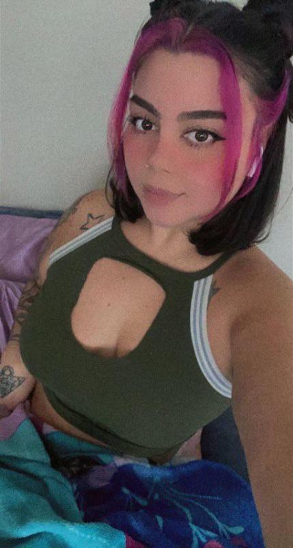 Can you stuff all my holes😚? I need to be filled ⬆️