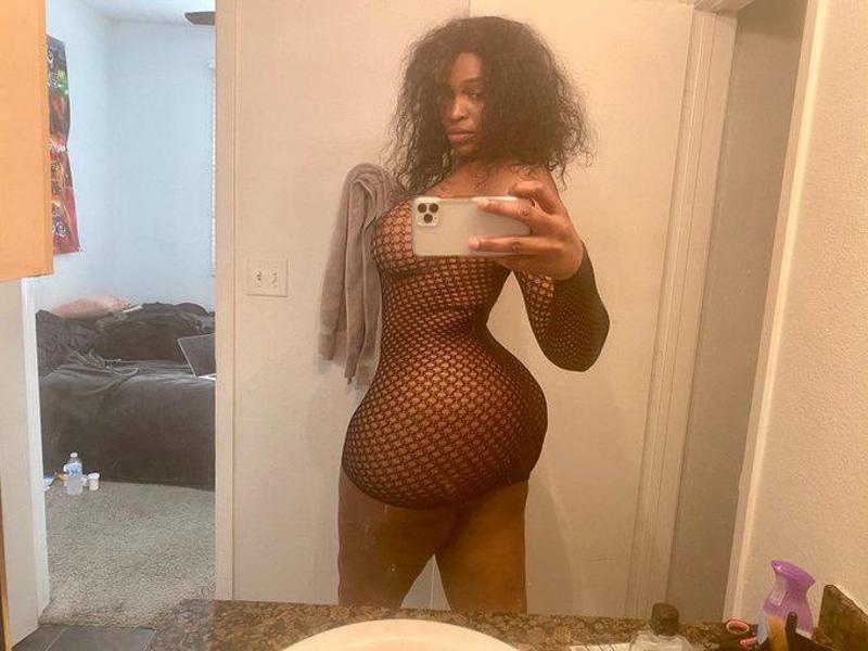 I am available for hot, any style and bareback fuck. Hit me up hun