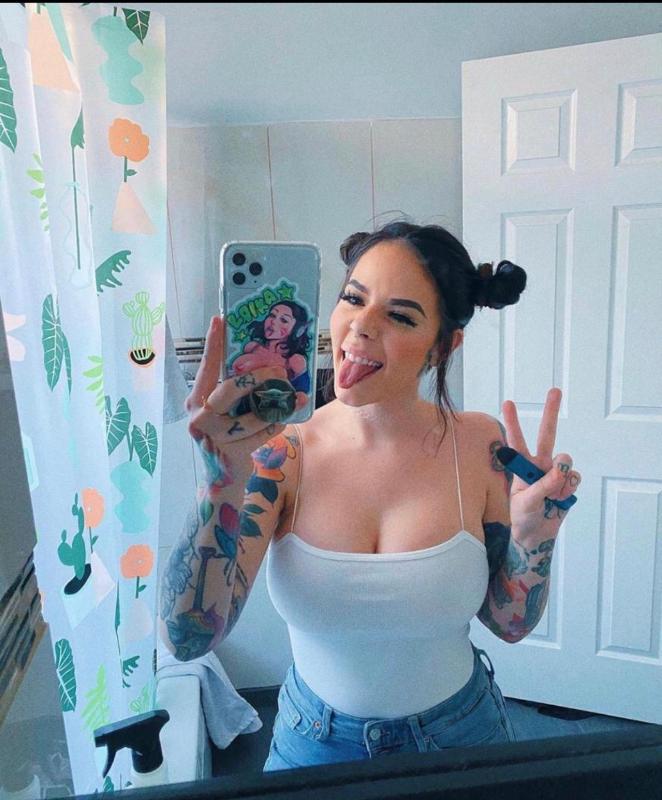 I’m HORNY and I’m available for nearby quickie sex/Hookup 💋