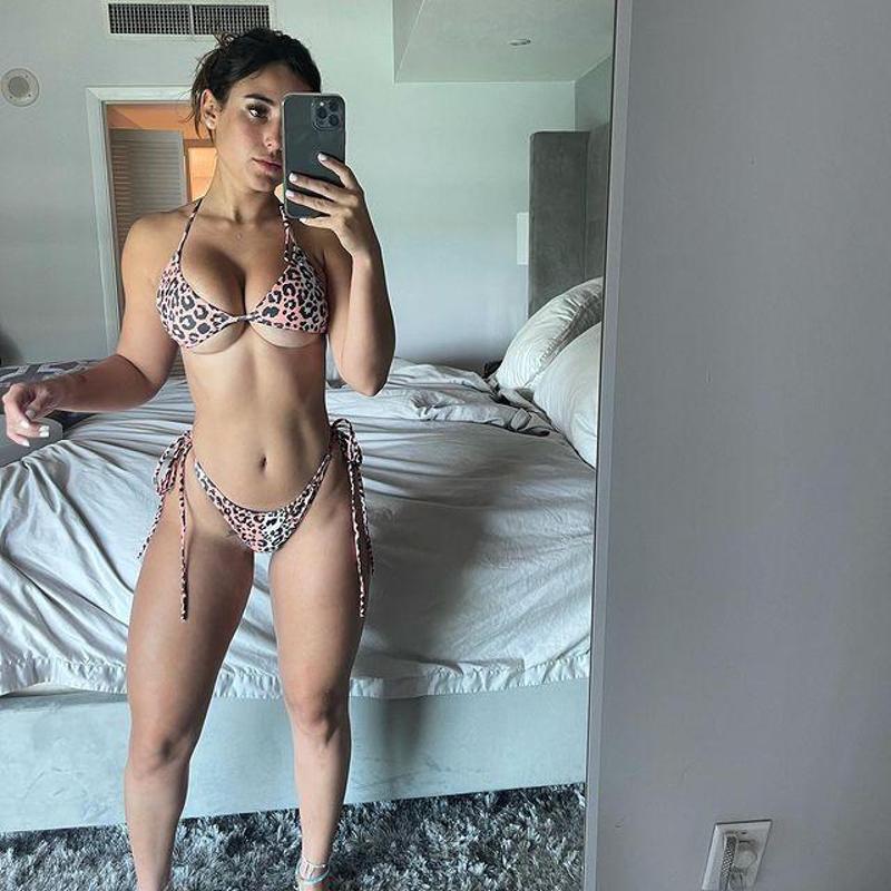 Christmas 🎄 sexy and Clean escort Melissa. I’m available