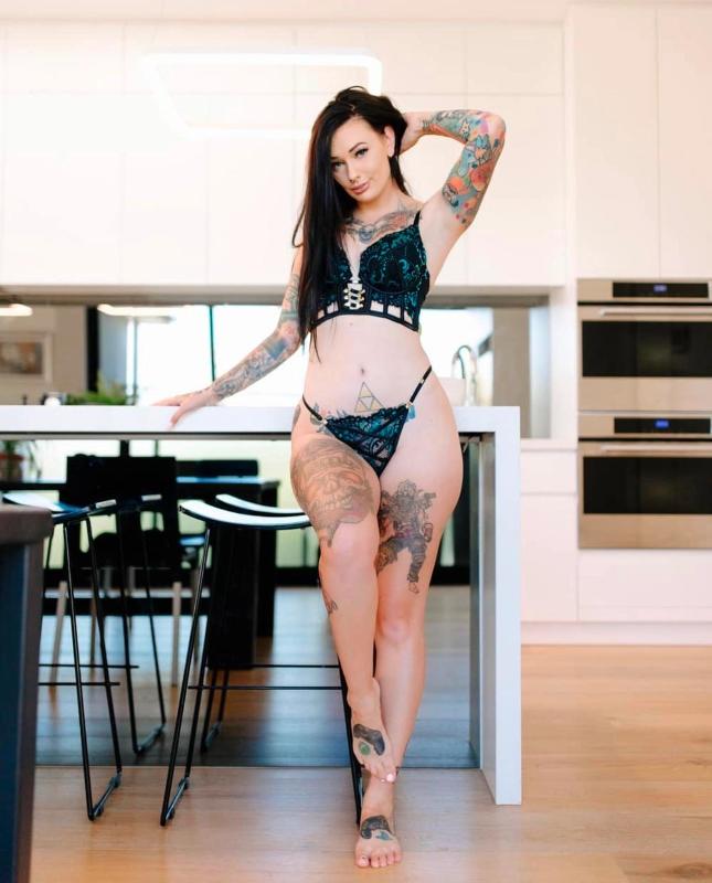 Escort Available for hookup