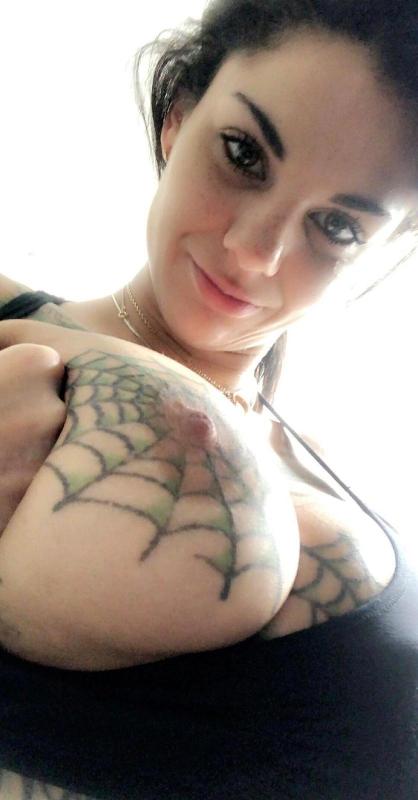 HIT ME UP😍 FOR BOTH 💟 INCALL AND OUTCALL SERVICE 💯 ANAL. MASSAGE