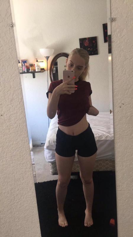 🍆🍑AVAILABLE FOR HOOK UPS AND FUN STUFFS 💦🍑