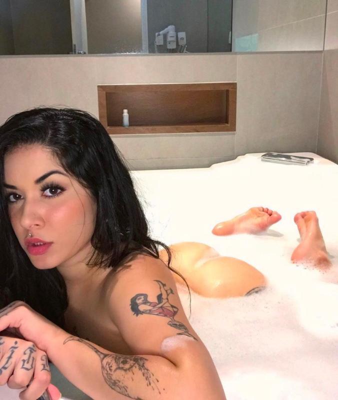 Available For Hookup and some Fun💦🍆🍑.... I gonna make you pop so many times