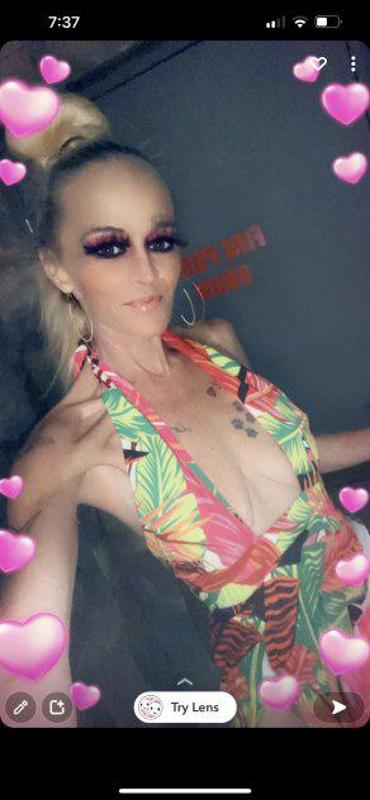 I’ll do the things your wife and girlfriend won’t do…🍭🍭🍭