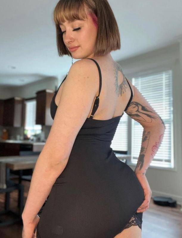 3153136051 Let me treat & fuck you good daddy💦.