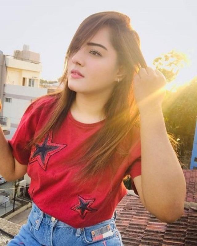 Model Call Girls in Patel Nagar | 9958139682 | Saket Escorts Service