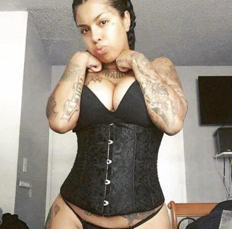 SPiiCY LATiiNA MAMii