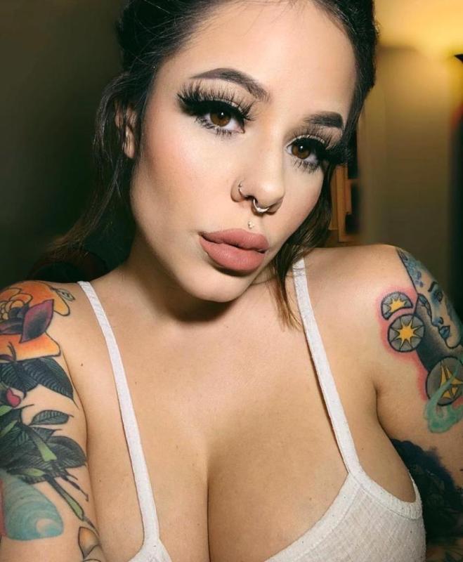 I’m hot 🥵 and ready to hookup now