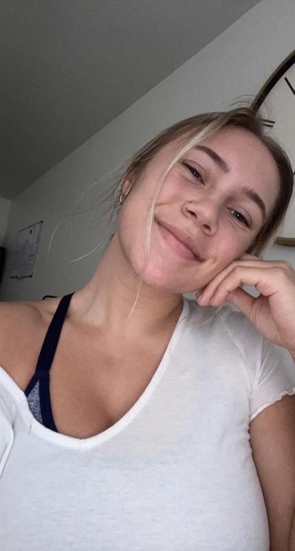 Snap..Rebekkahills New in town