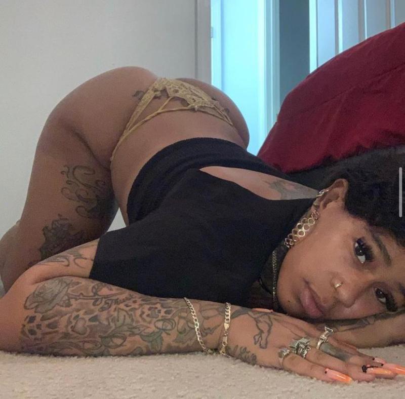 HMU on my cell phone (256) 719-8983 or Snapchat Darrcourt0