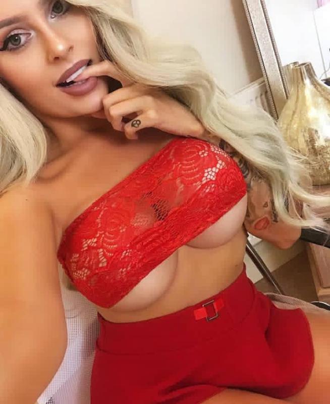 Horney babe need fuck 🍆🥰😍