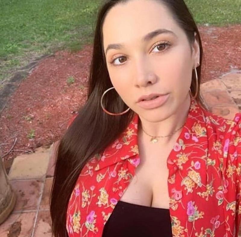 DOWN FOR HOOKUP 🍑🍑🍑