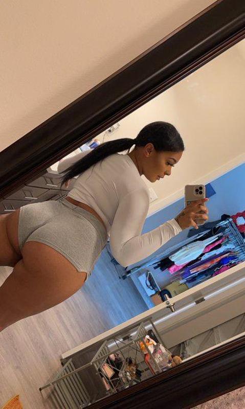 Snapchat: sexy_lasirena22 REAL AND READY FOR FUN 🍆🍑🇨🇦TEXT (910) 384-0883